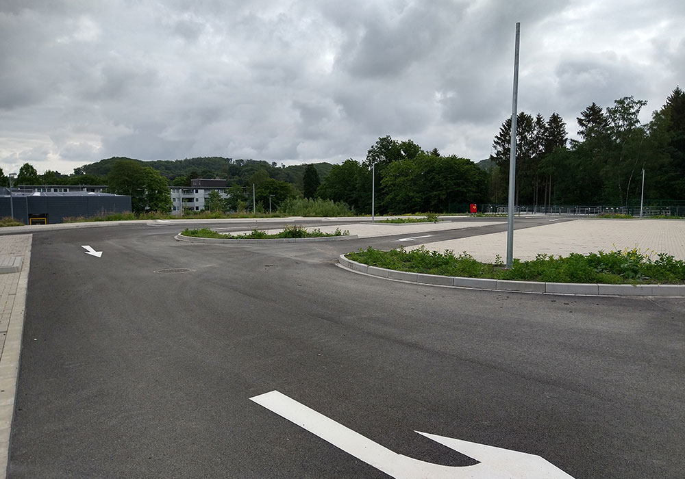 L70n, Neubau Regenklärbecken West und Schulparkplatz